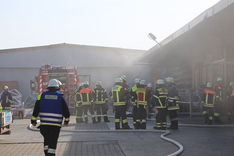 02-09-2016_BY_Unterallgaeu_Legau_Industriebrand_Feuerwehr_Absauganlage_Polizei_Poeppel_0037