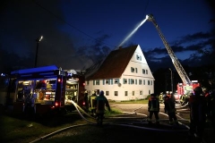 05-07-2016_Unterallgaeu_Ottobeuren_Buehl_Brand_Bauernhof_Feuerwehr_Poeppel_0053