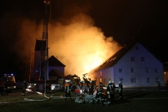 2017-12-24_Unterallgaeu_Altisried_Großbrand_Gebaeude_Feuerwehr_Poeppel_0039