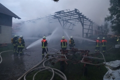 2017-09-08_Unterallgaeu_Hawangen_Brand_Maschinenhalle_Feuerwehr_Poeppel-0017